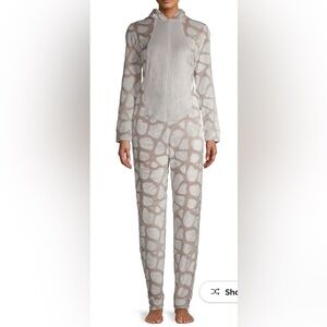 Secret Treasures Women’s Giraffe cosplay Suit/pajamas one piece playful NWT XS
